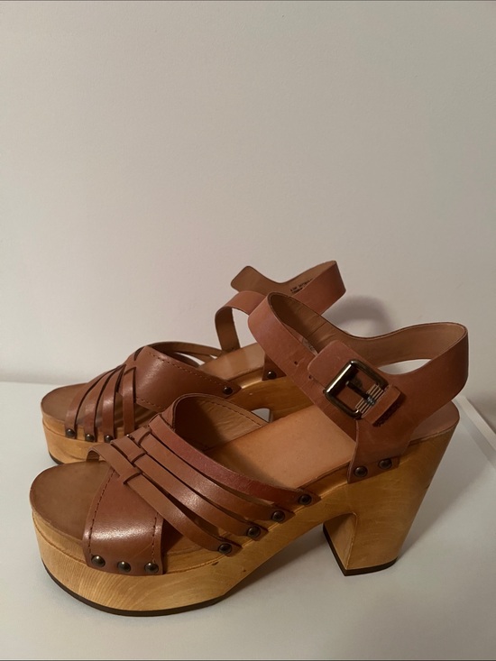 FRYE AND CO. Shoes - FRYE AND CO. Brown Leather Platform Clog Sandals with Buckle